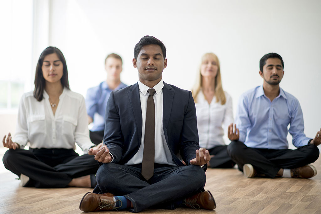 Business people I group workout meditation
